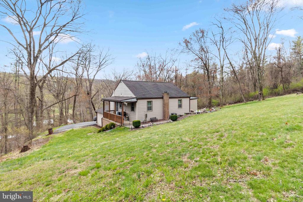 1010 Fishing Creek Valley Rd