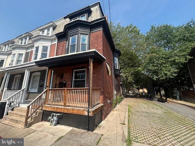 2111 Penn St