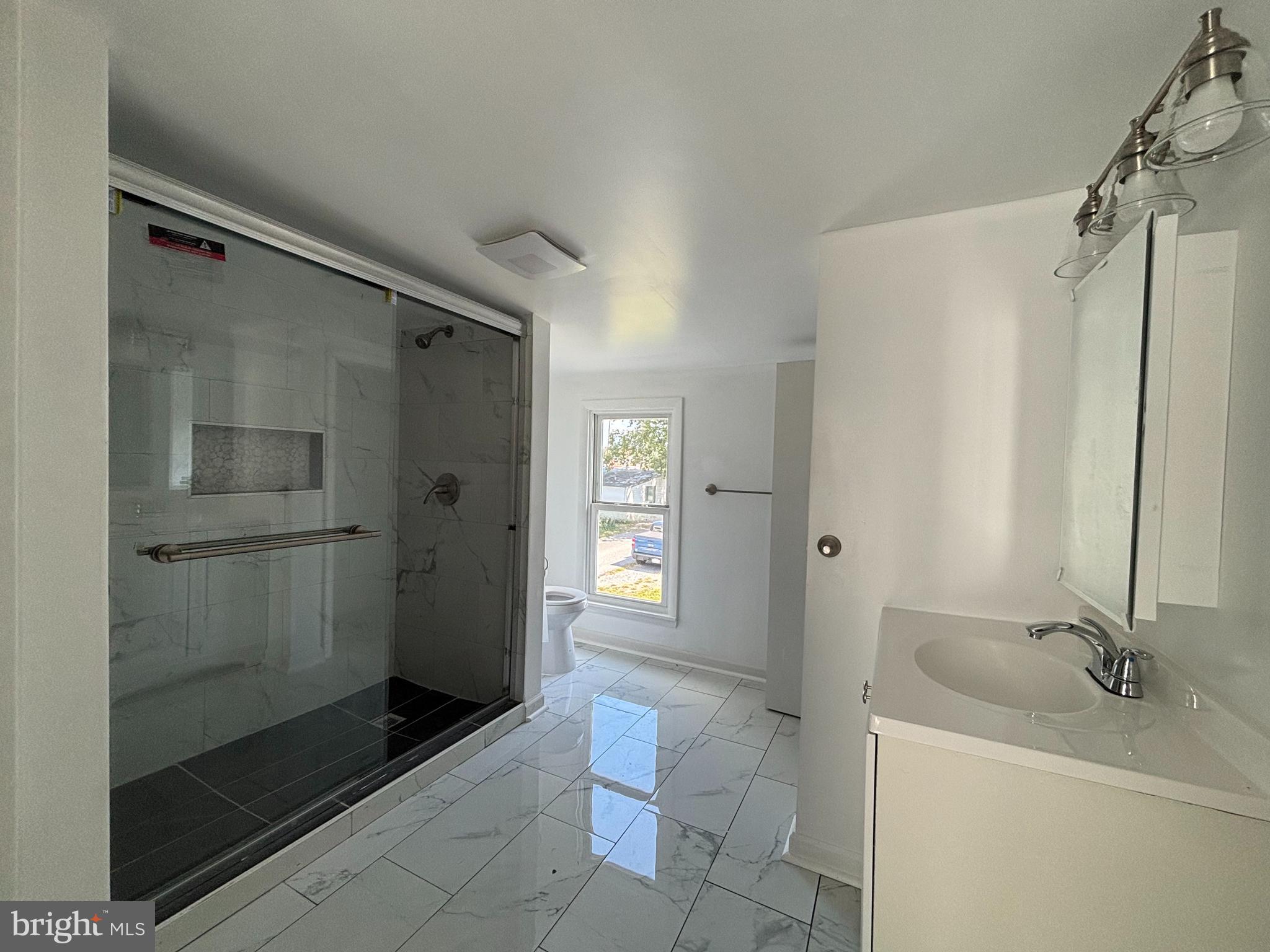 1106 MAIN STREET