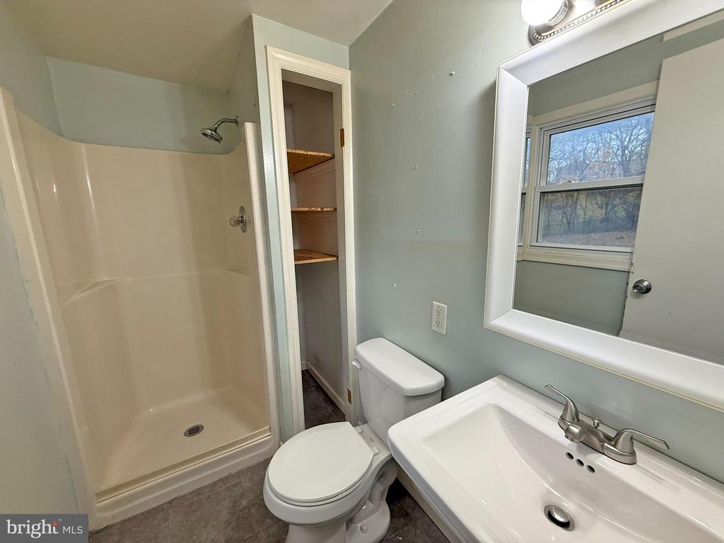1316 EDGEMONT ROAD