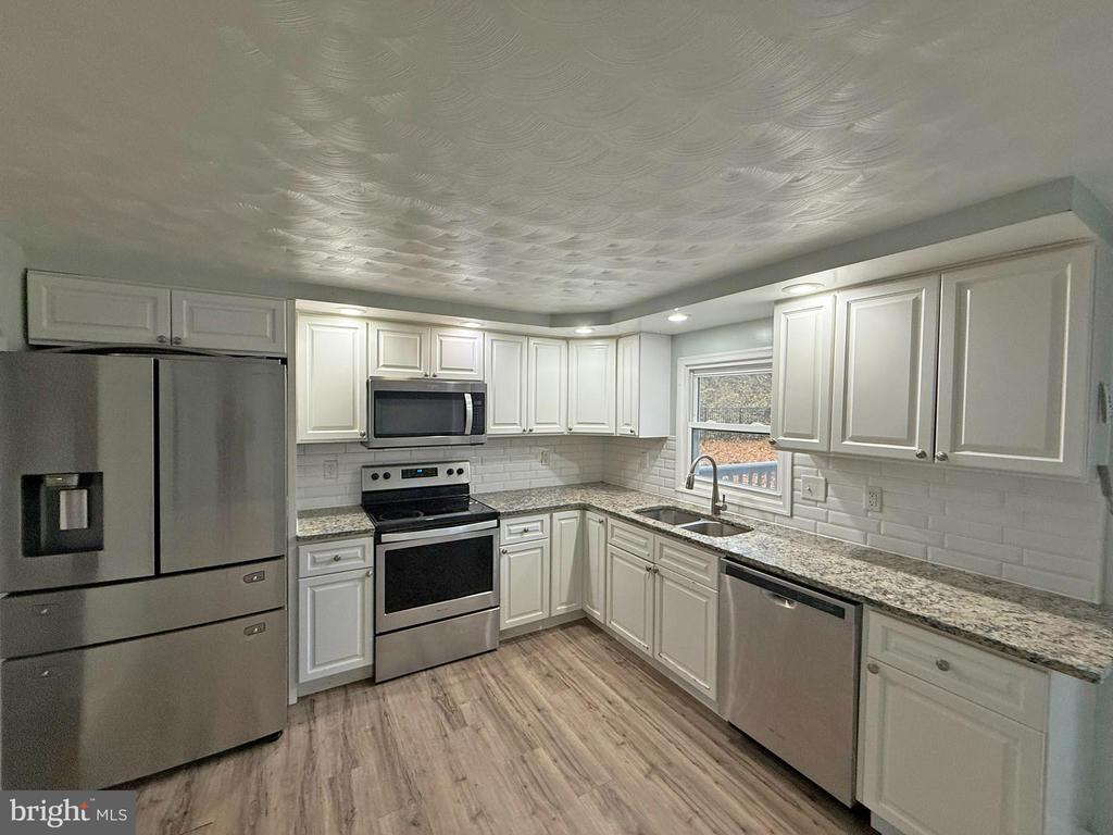 1316 EDGEMONT ROAD