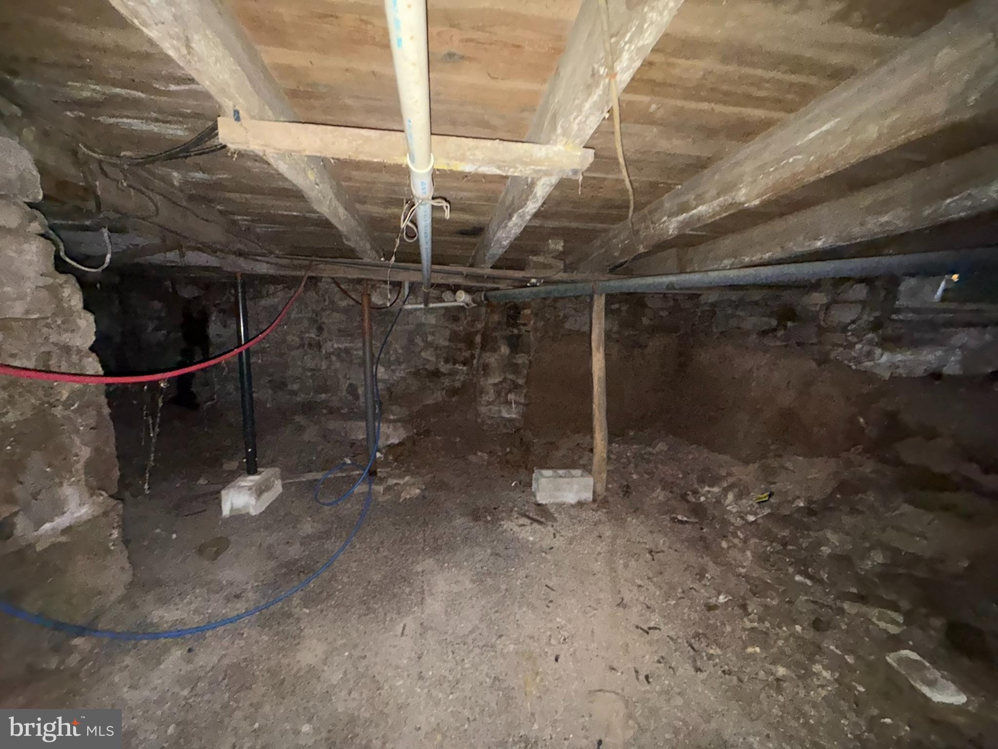 1819 ARMSTRONG VALLEY ROAD