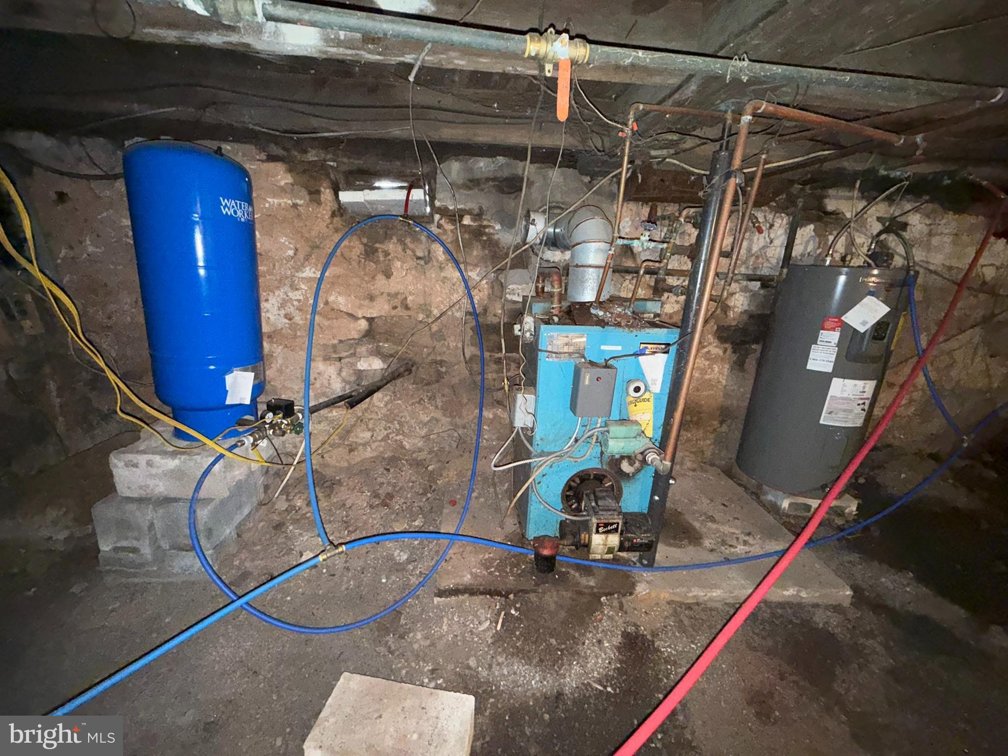 1819 ARMSTRONG VALLEY ROAD