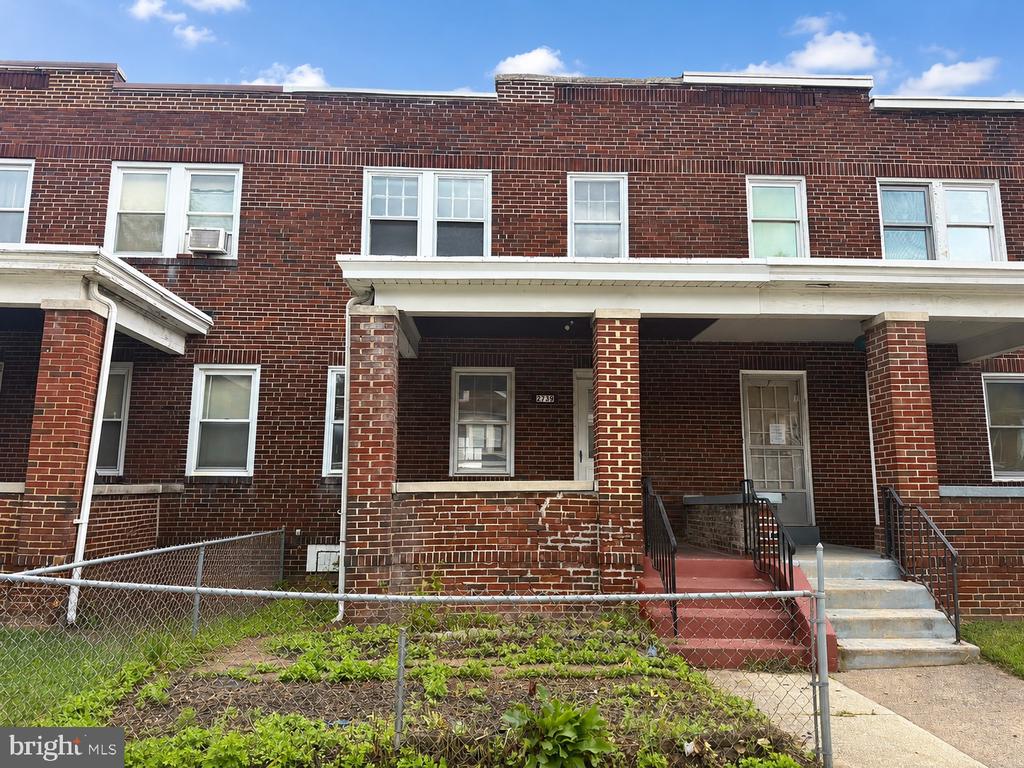 2739 N 5TH STREET