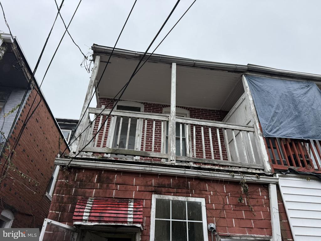 1627 CHESTNUT STREET