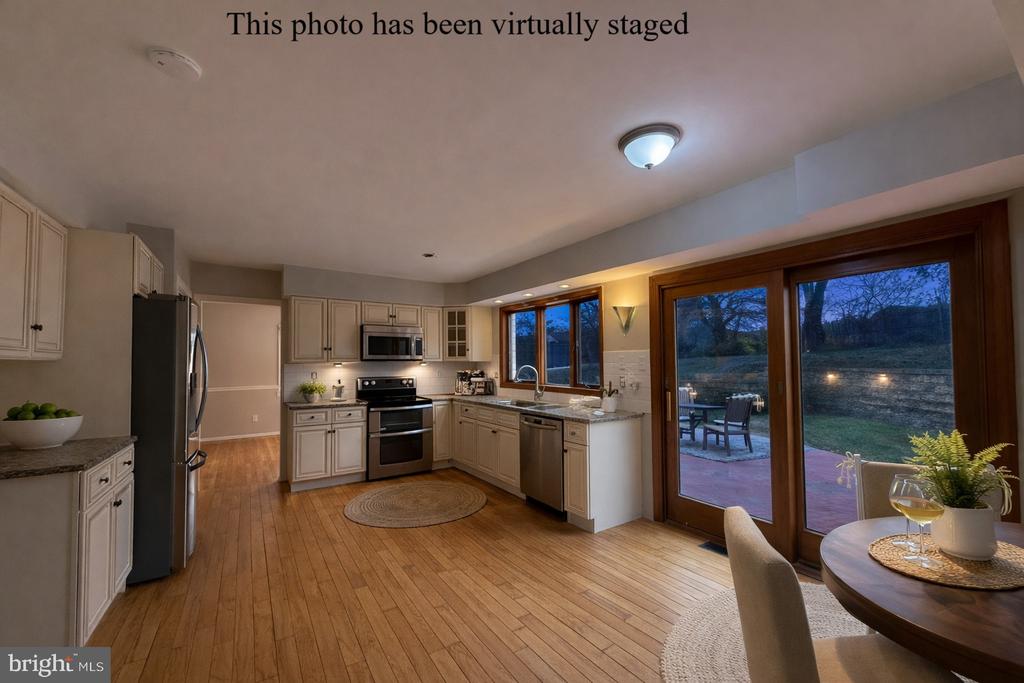 745 WINDSOR PLACE