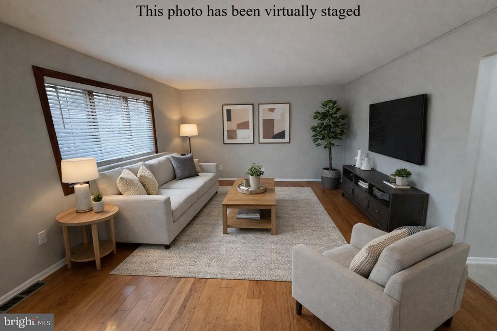 745 WINDSOR PLACE