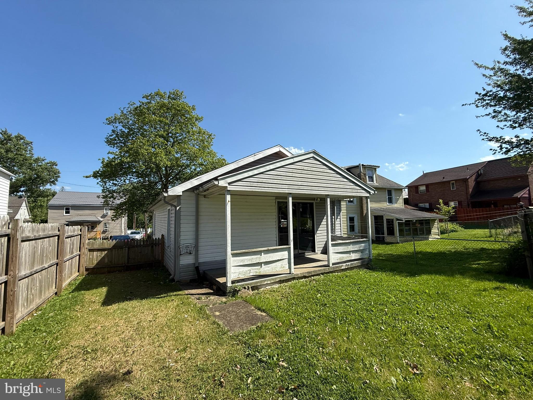 134 Oilwell St W