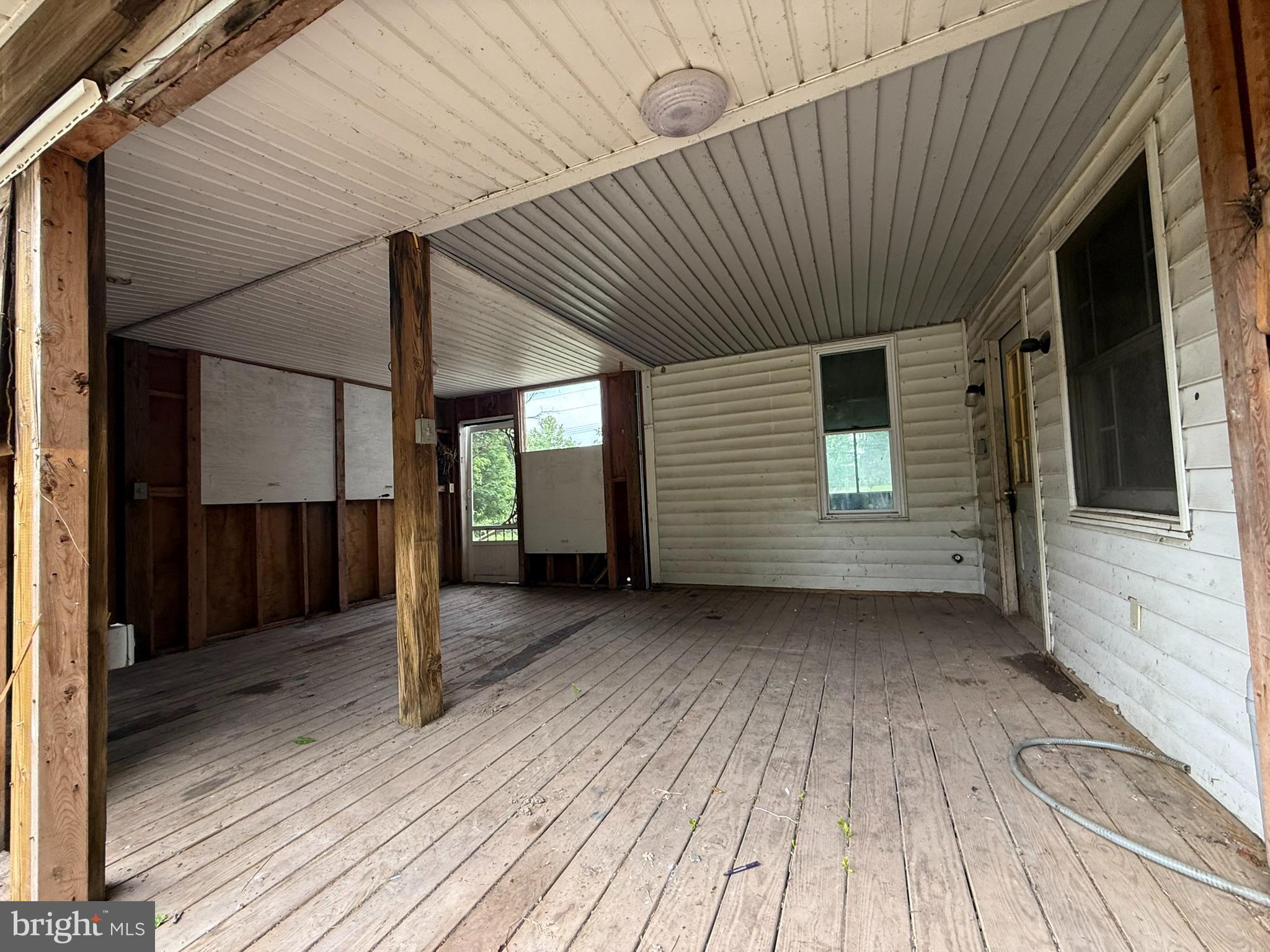 12067 Beacon Lodge Rd