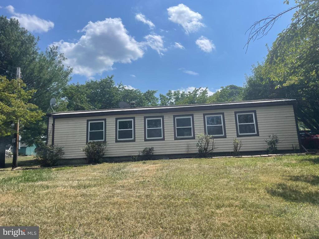 356 Schoolhouse Rd