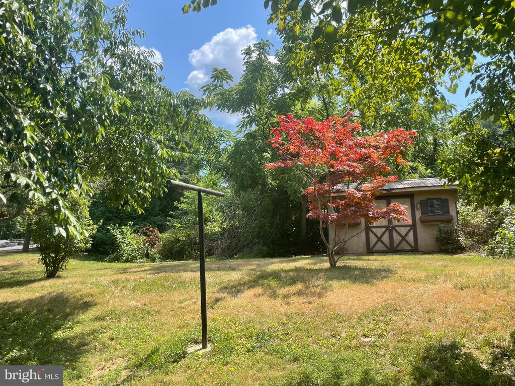 356 Schoolhouse Rd