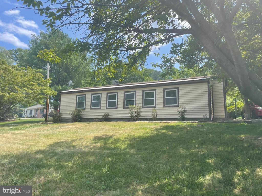 356 Schoolhouse Rd