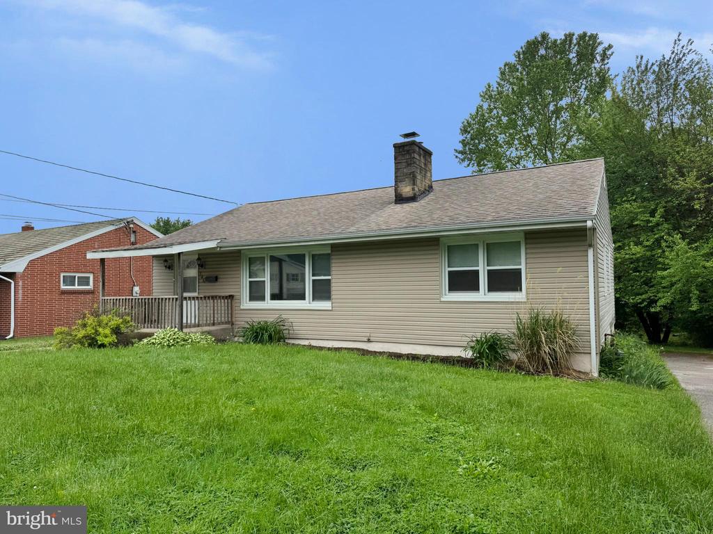 146 W Hummelstown St