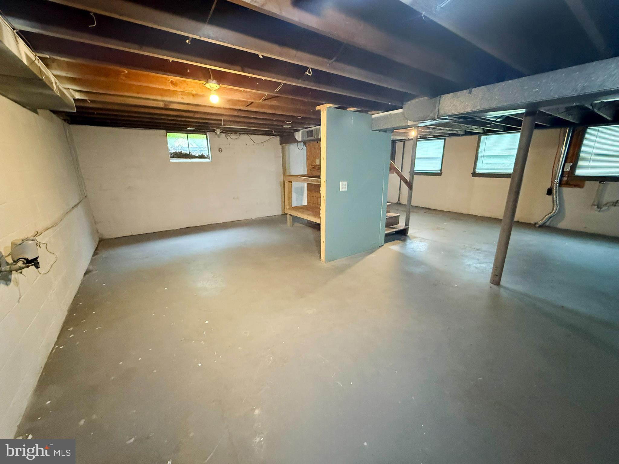 146 W Hummelstown St