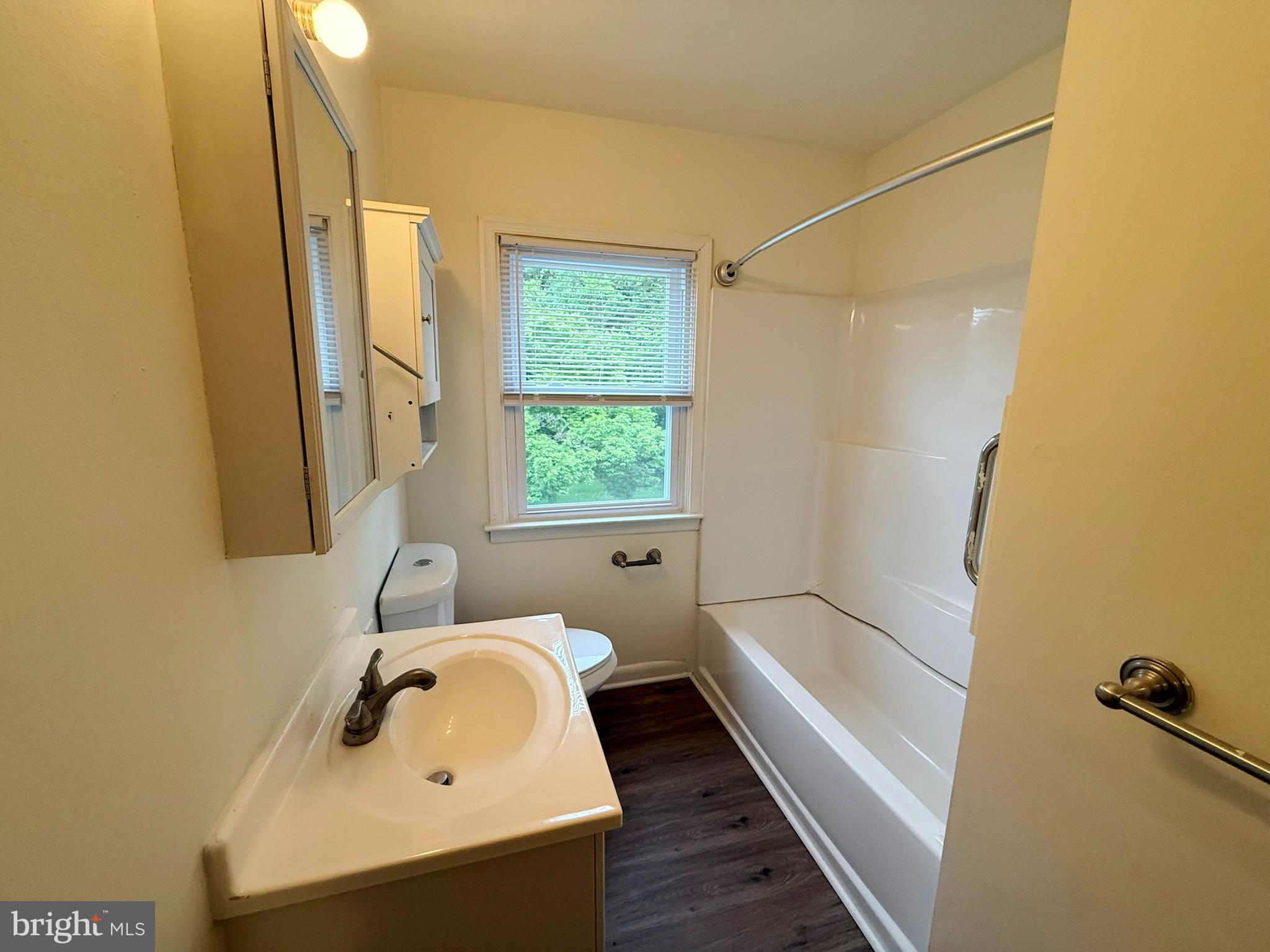 146 W Hummelstown St