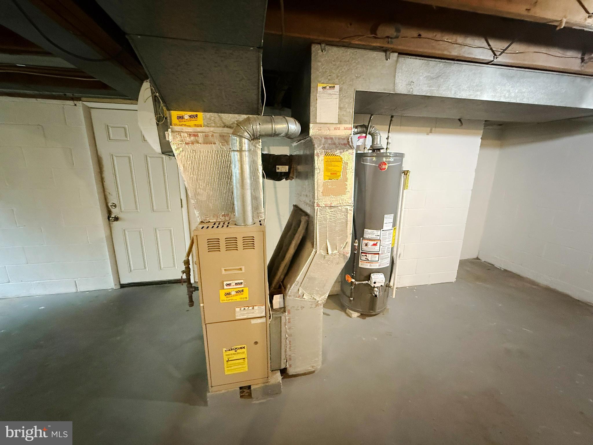 146 W Hummelstown St