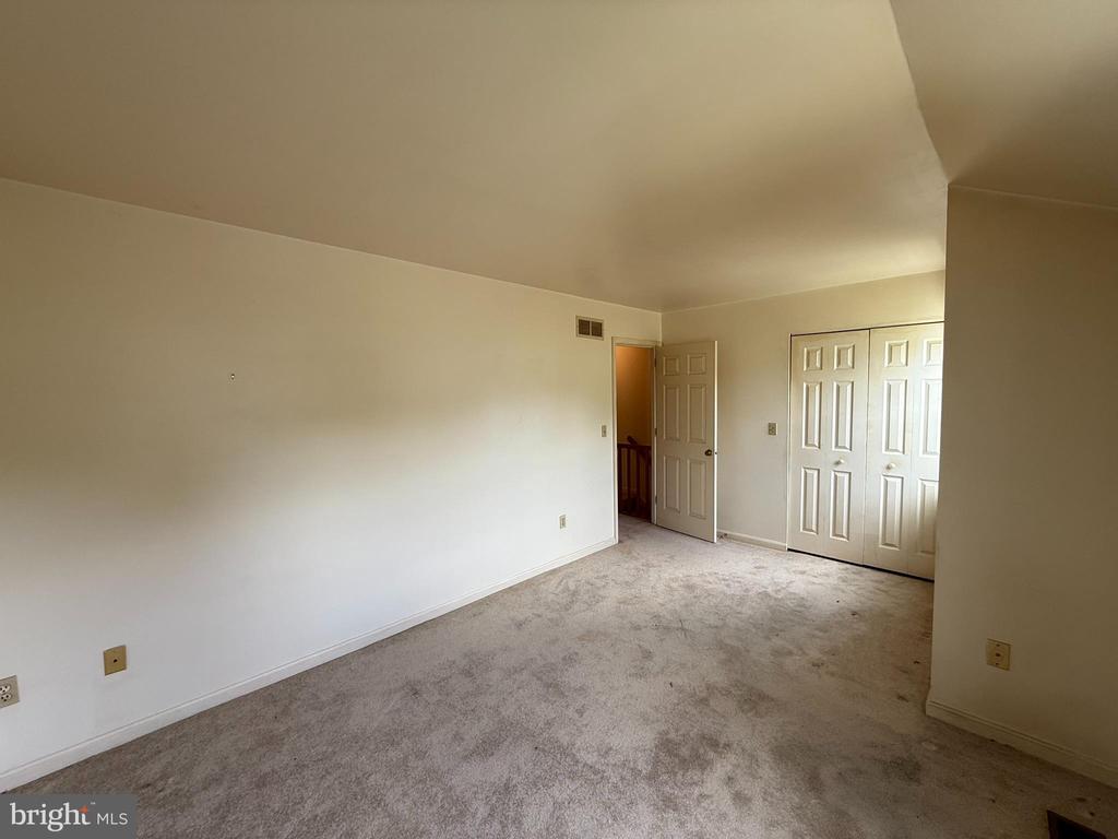 1503 CAMBRIDGE COURT