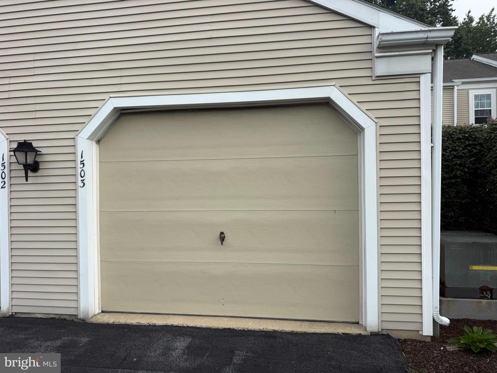 1503 CAMBRIDGE COURT