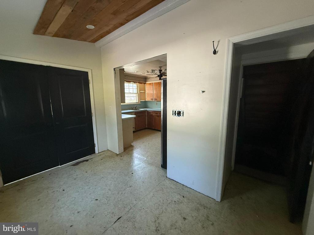 1295 COLEBROOK ROAD