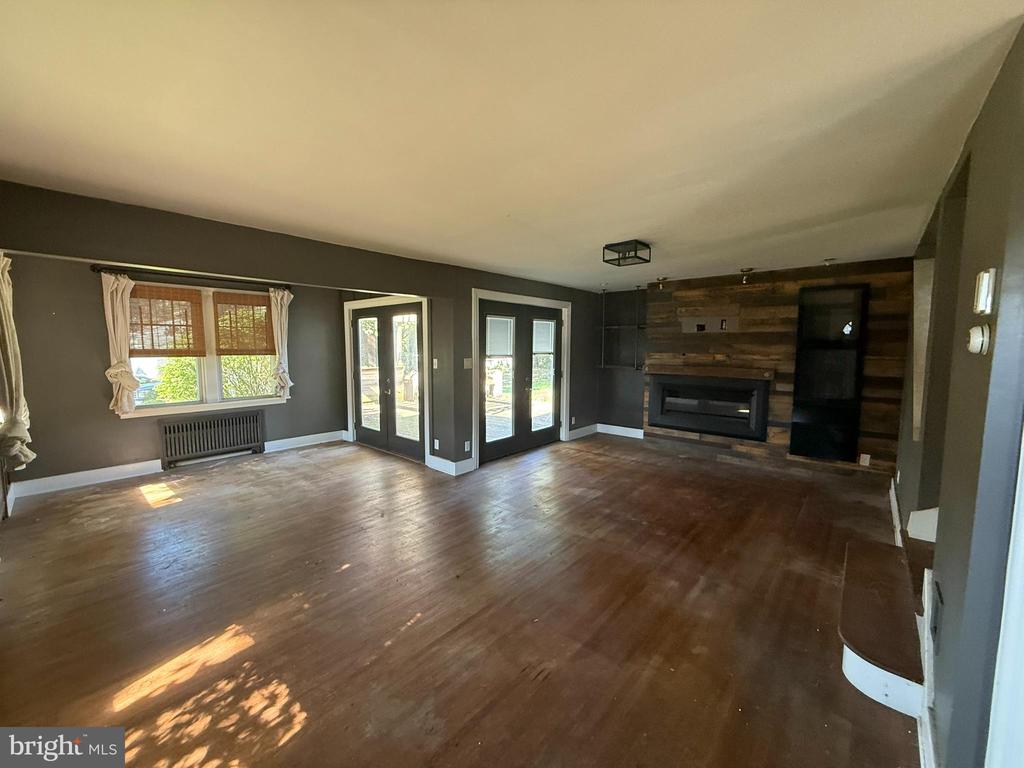 1295 COLEBROOK ROAD