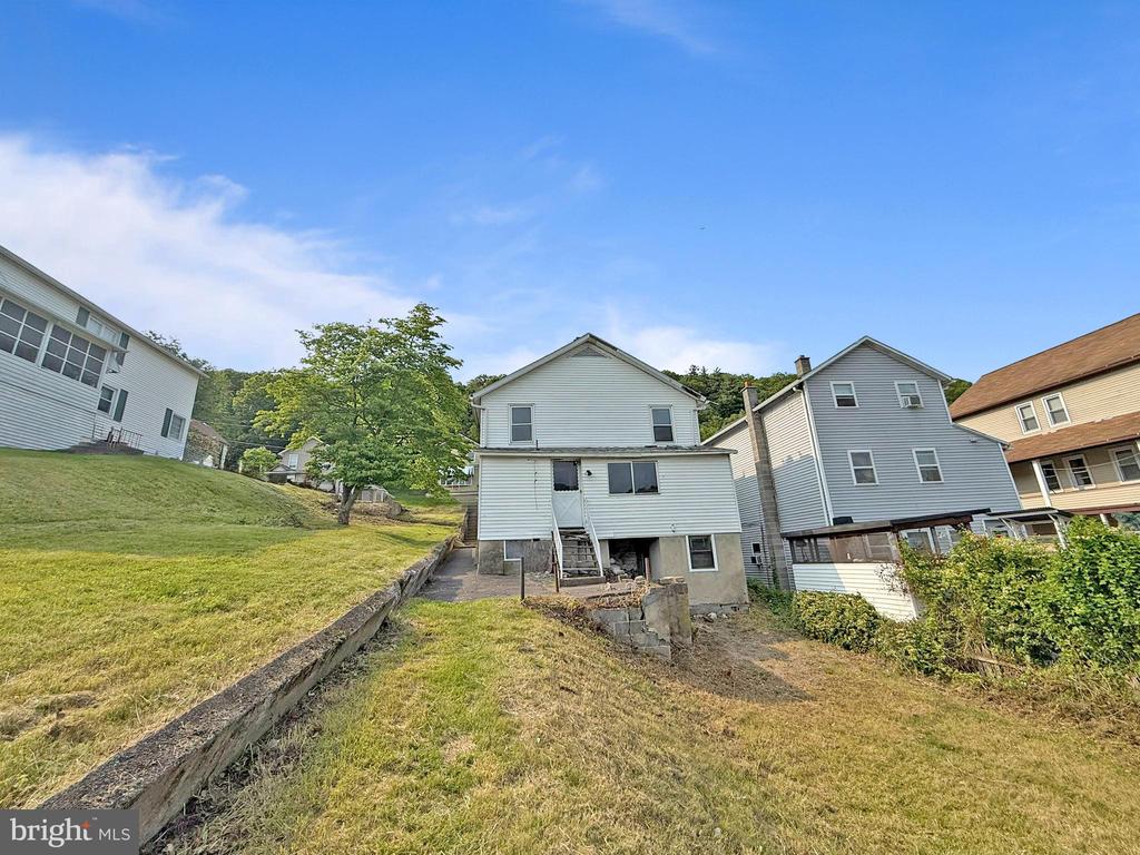 71 W Enterprise St