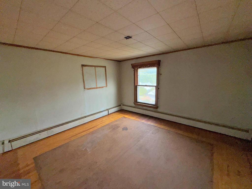 71 W Enterprise St