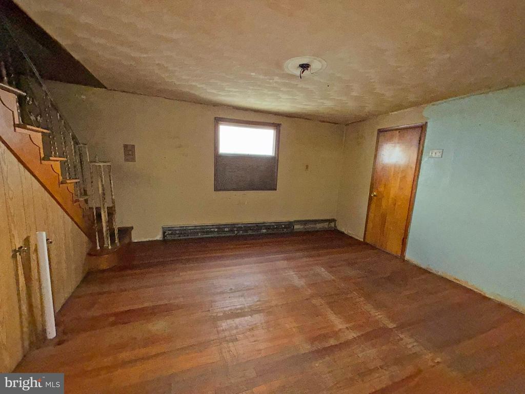 71 W Enterprise St