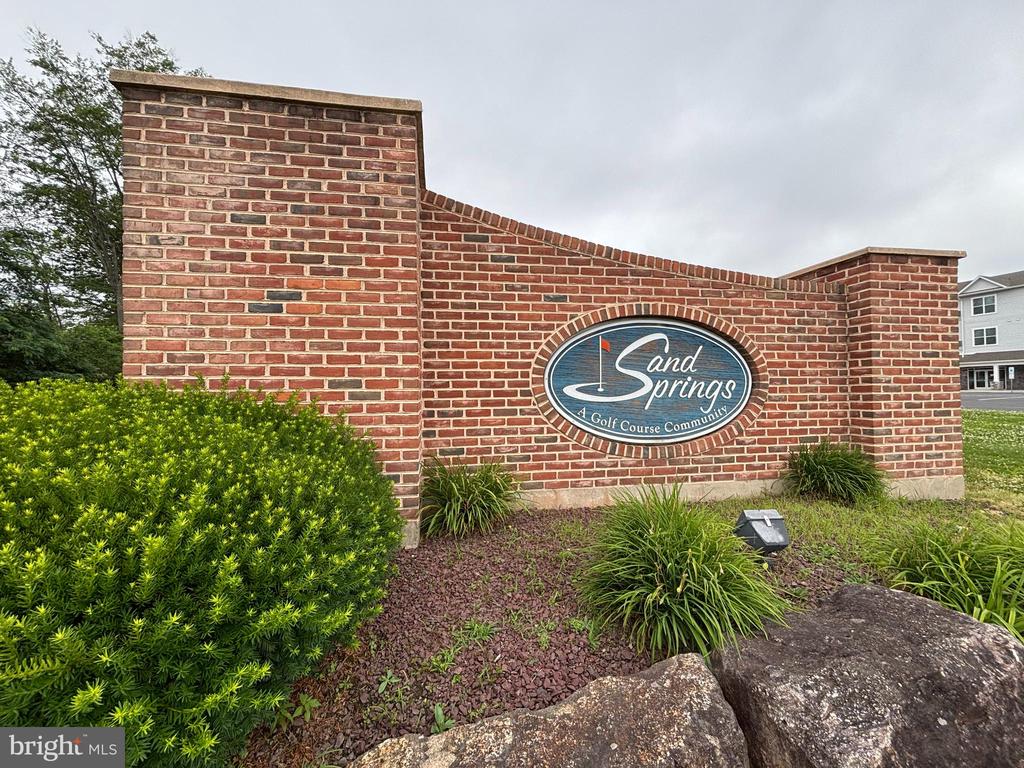 718 Quarry Rd