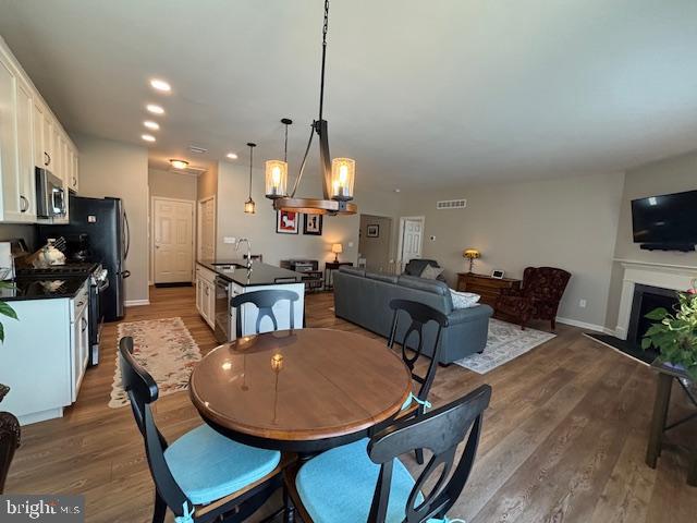 718 Quarry Rd