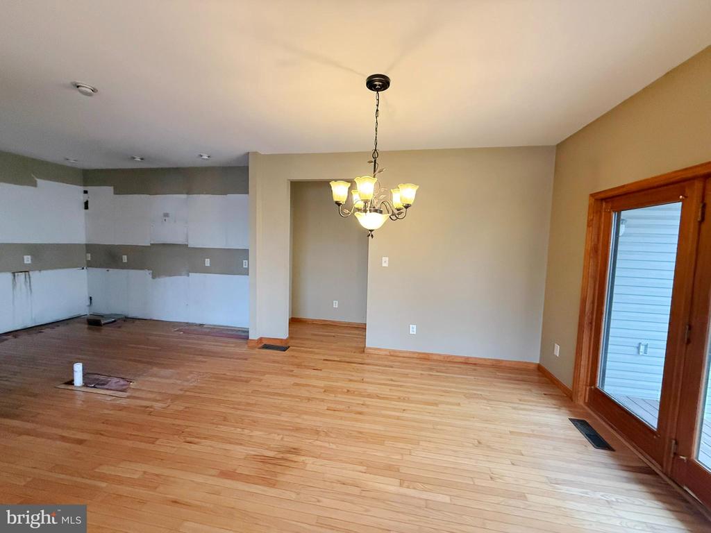 216 MAIN