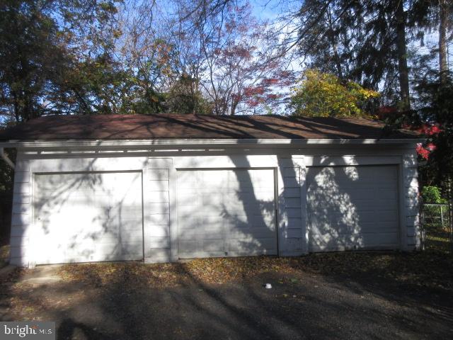 407 W WAVERLY ROAD