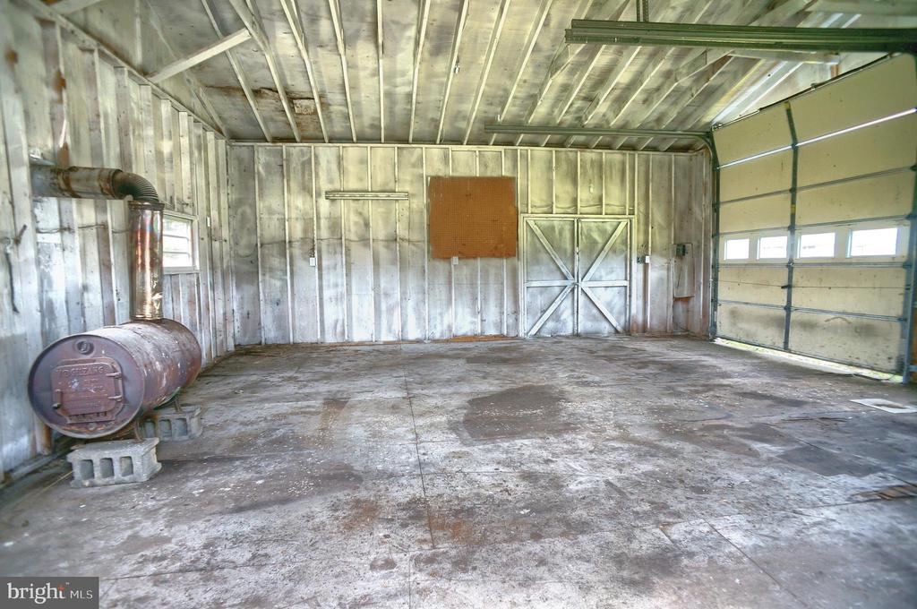 131 Country Ln