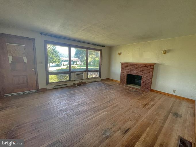 143 Church Ln