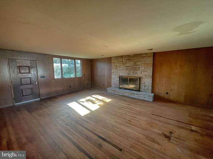 143 Church Ln