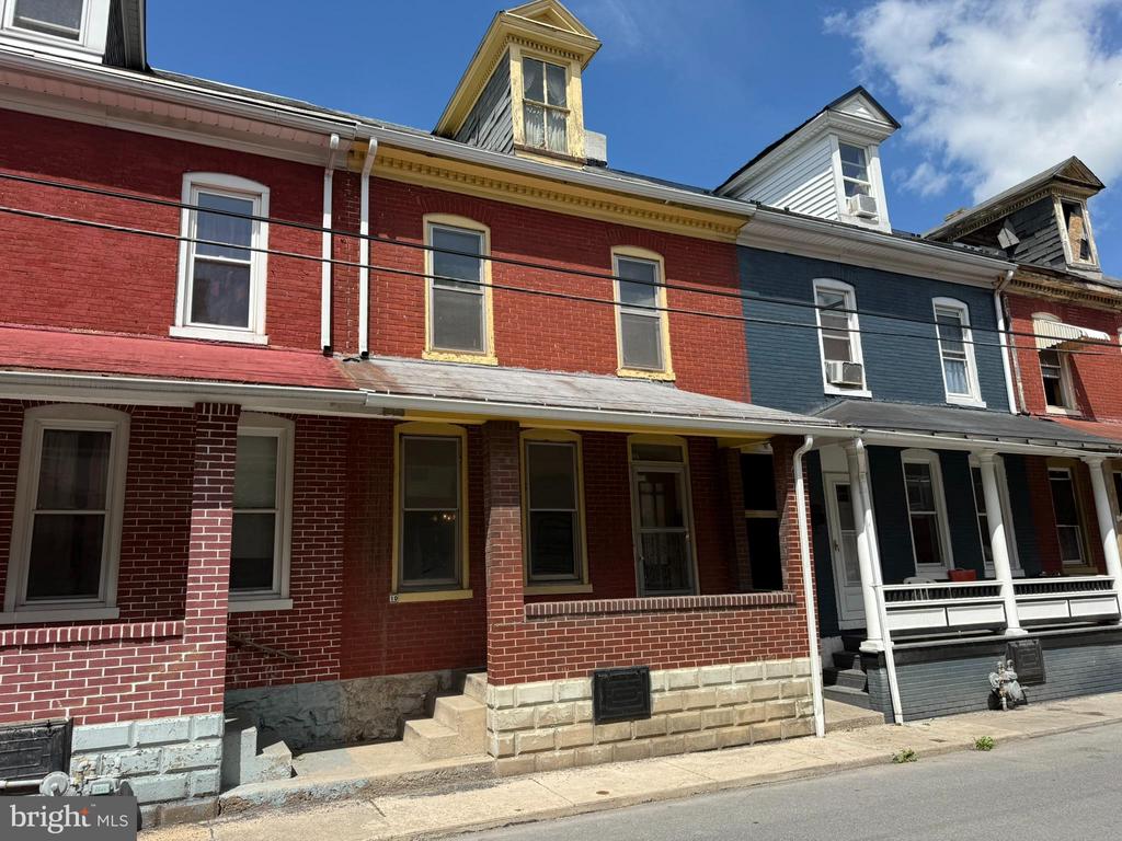 10 Marble St