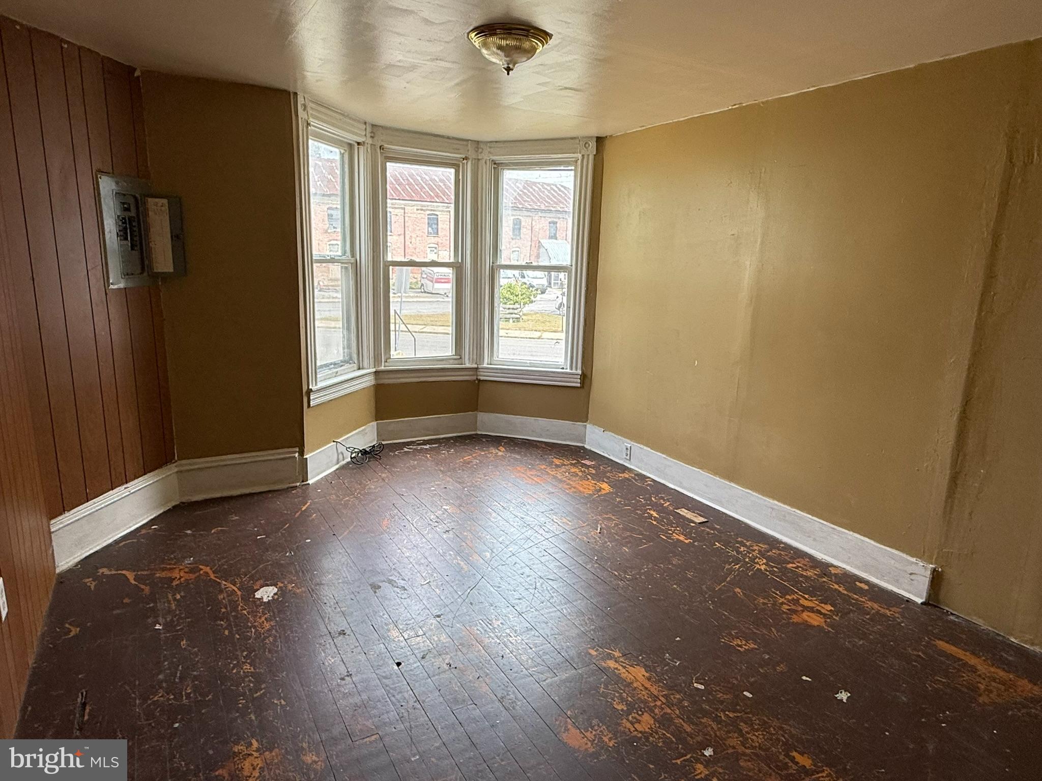 3 SHAW AVENUE