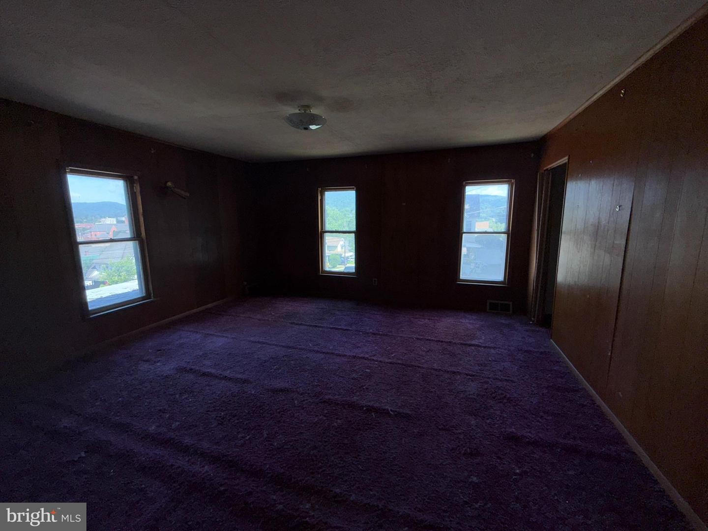 170 Elm St E