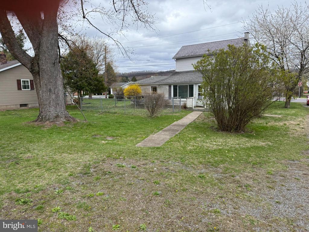 1235 Bloom Road
