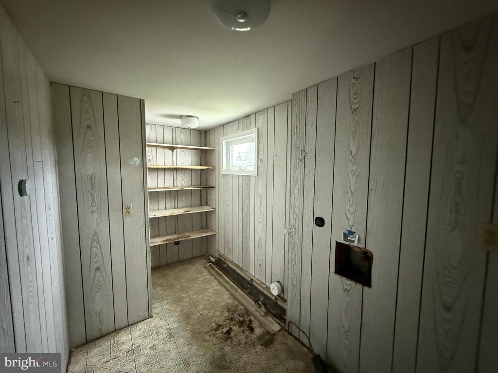 1235 Bloom Road