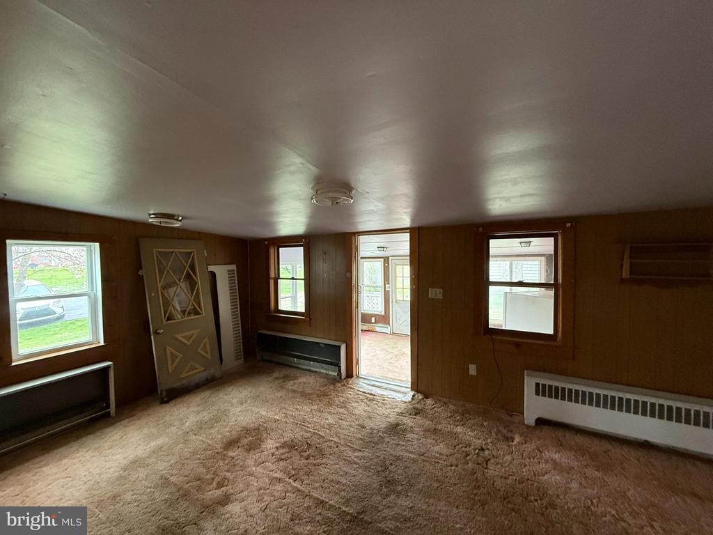 1235 Bloom Road