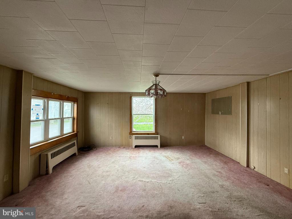 1235 Bloom Road