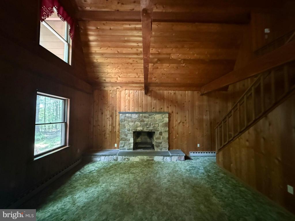 2542 SKYWAY DRIVE