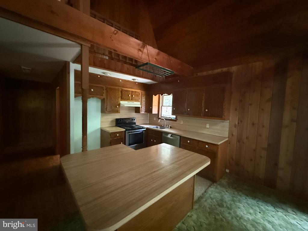 2542 SKYWAY DRIVE