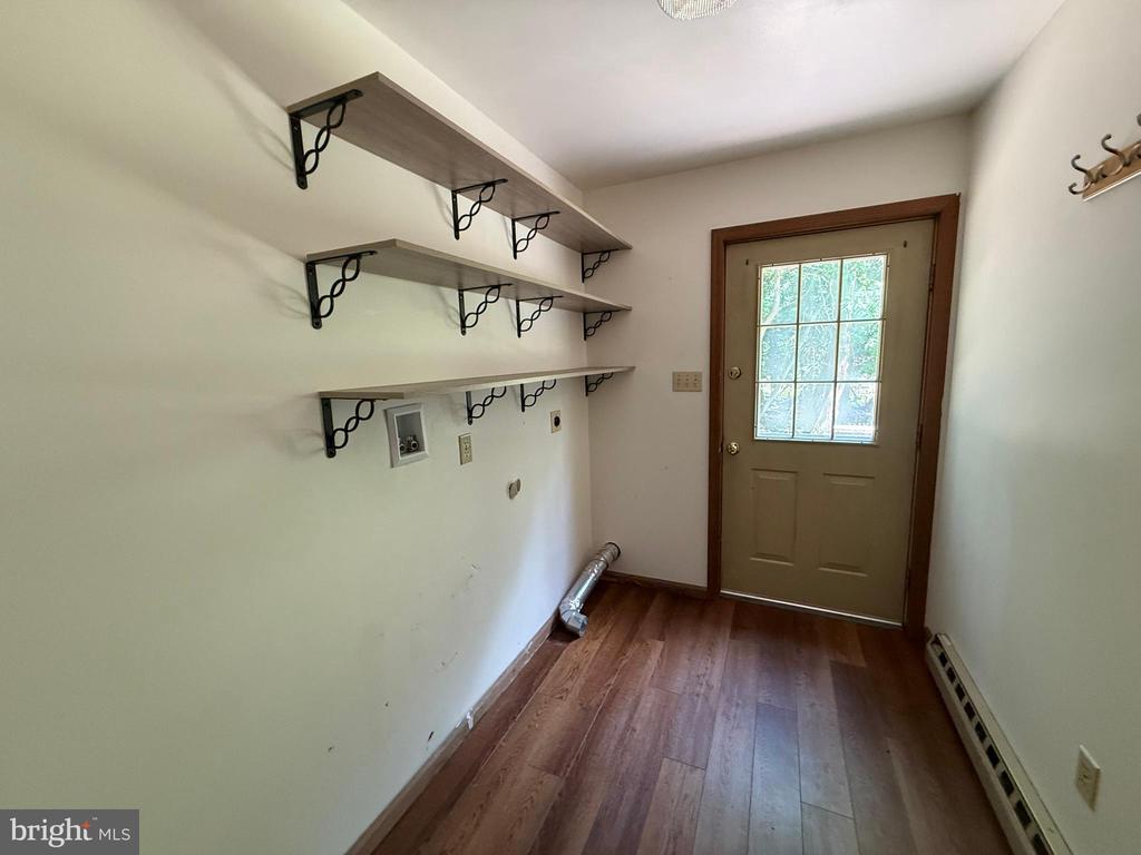 2542 SKYWAY DRIVE