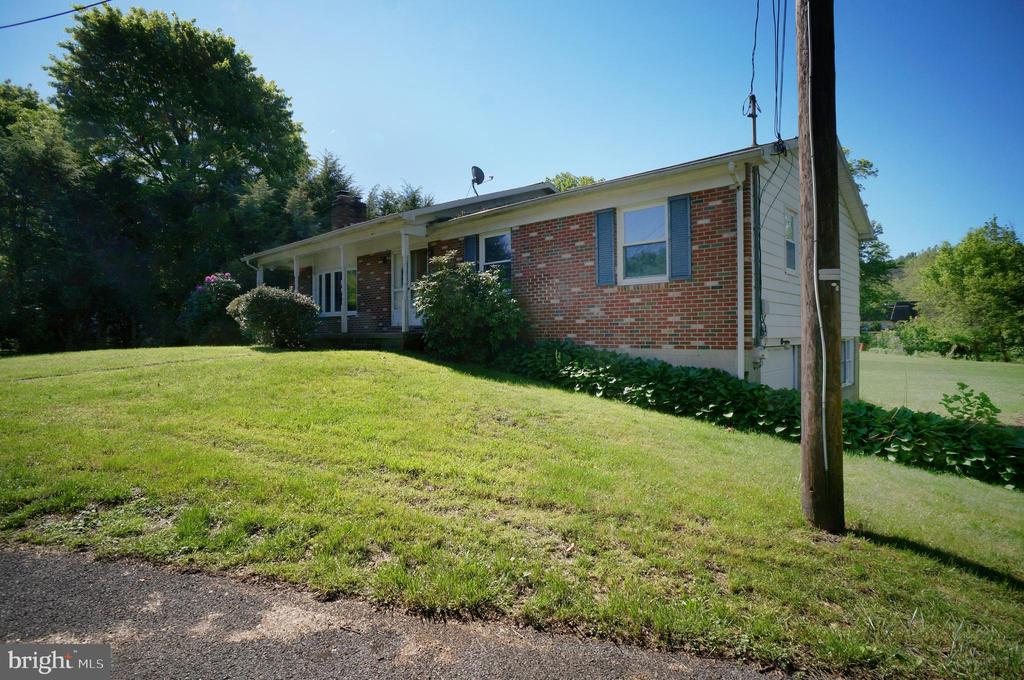 155 Sheffield Dr