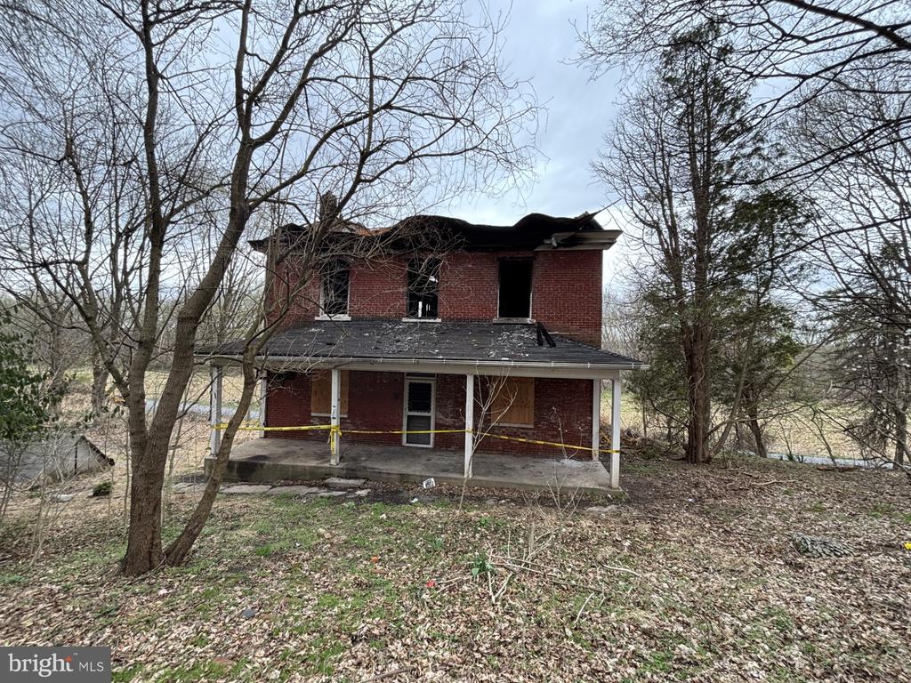 210 River Rd