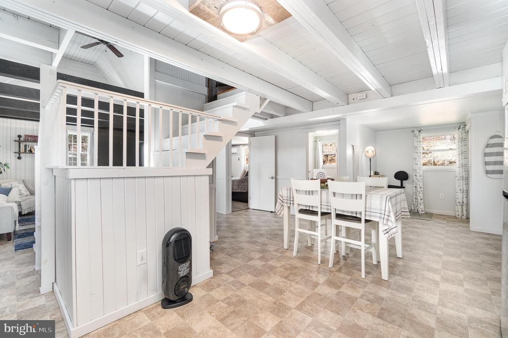 250 Hostetter Ln
