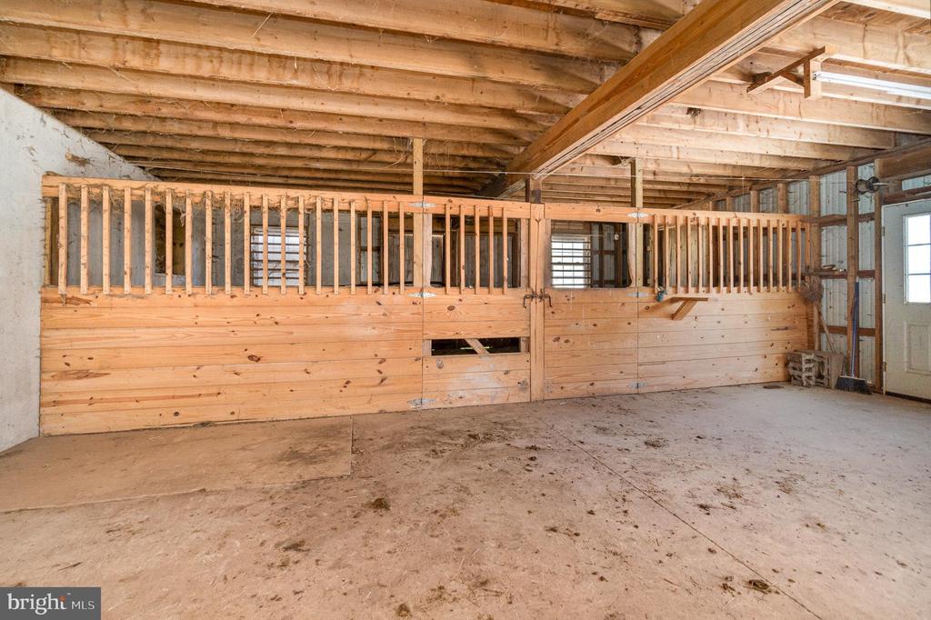 250 Hostetter Ln