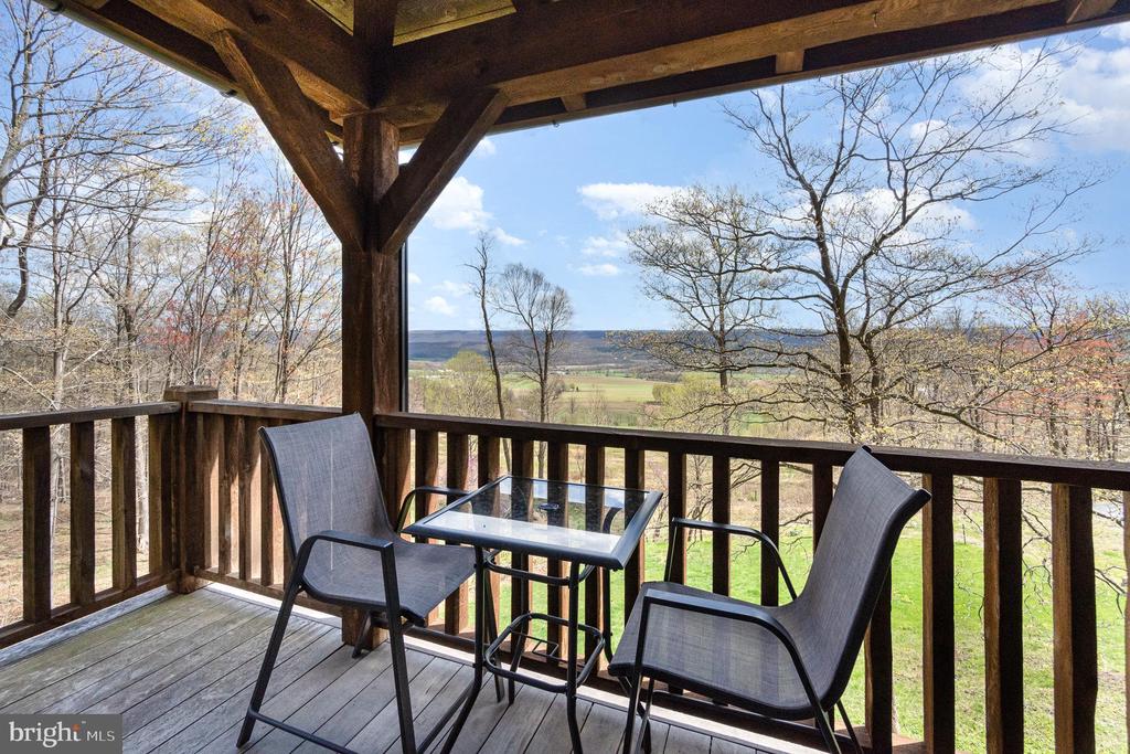 250 Hostetter Ln