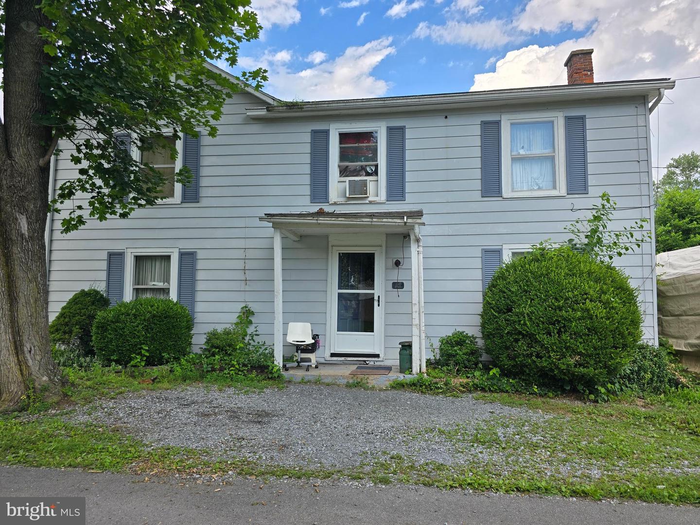 16 Mill St